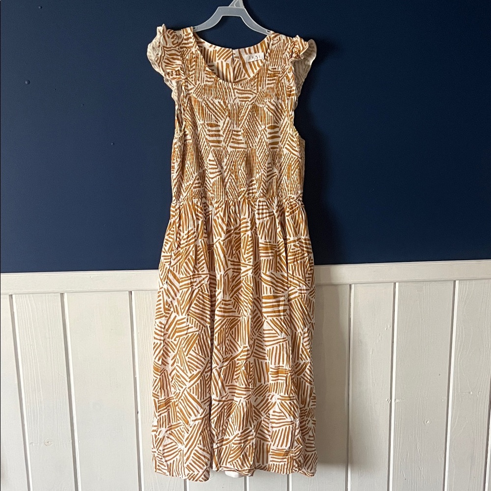 THML Anthropologie Ruffled Sleeve Geometric Midi Dress Tan &White w/pockets sz L